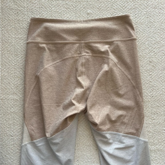 OV | Outdoor Voices Oatmeal Color-blocked Leggings Size Medium - Picture 4 of 6